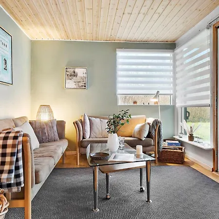 3 Bedroom Awesome In Holiday home *