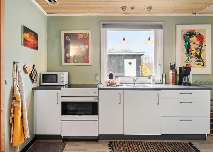 3 Bedroom Awesome In *